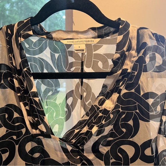 Diane von Furstenberg two piece blouse - Picture 3 of 5